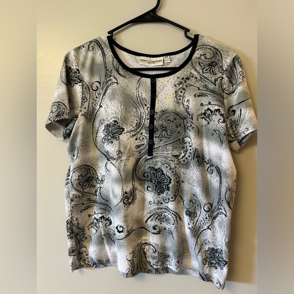 Rebecca Malone Tops - Rebecca Malone top with rhinestone details